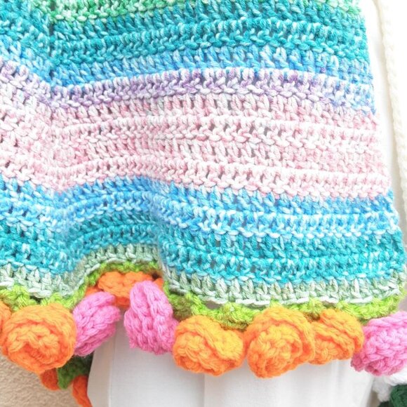 Hand-Crocheted Rose Bouquet Scarf/Shawl New - Picture 12 of 12